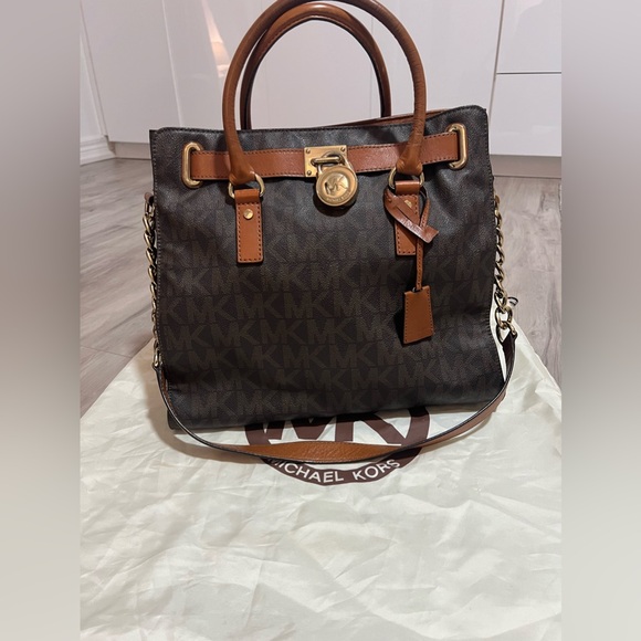 Michael Kors purse - Picture 1 of 1